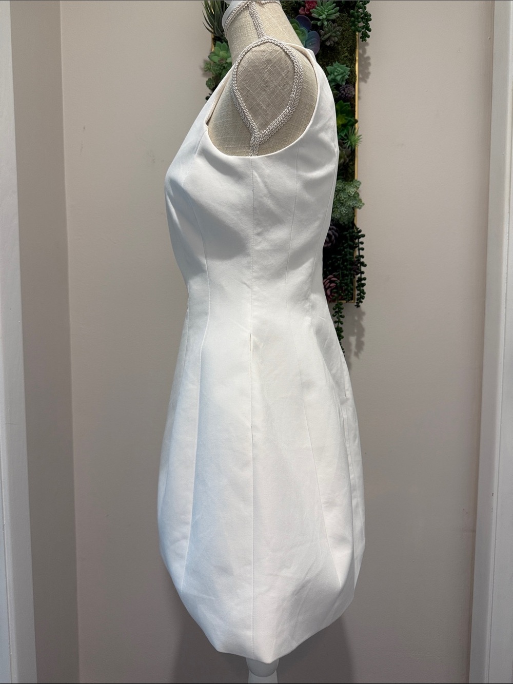 NWT Gianni Bini Emma Crepe Structured Sleeveless A-Line Mini Dress - Picture 4 of 6